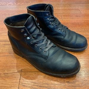 Wolverine 1000 Mile Boots 7D in Black